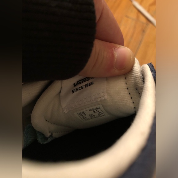 Vans size 8 wmn - Picture 7 of 7